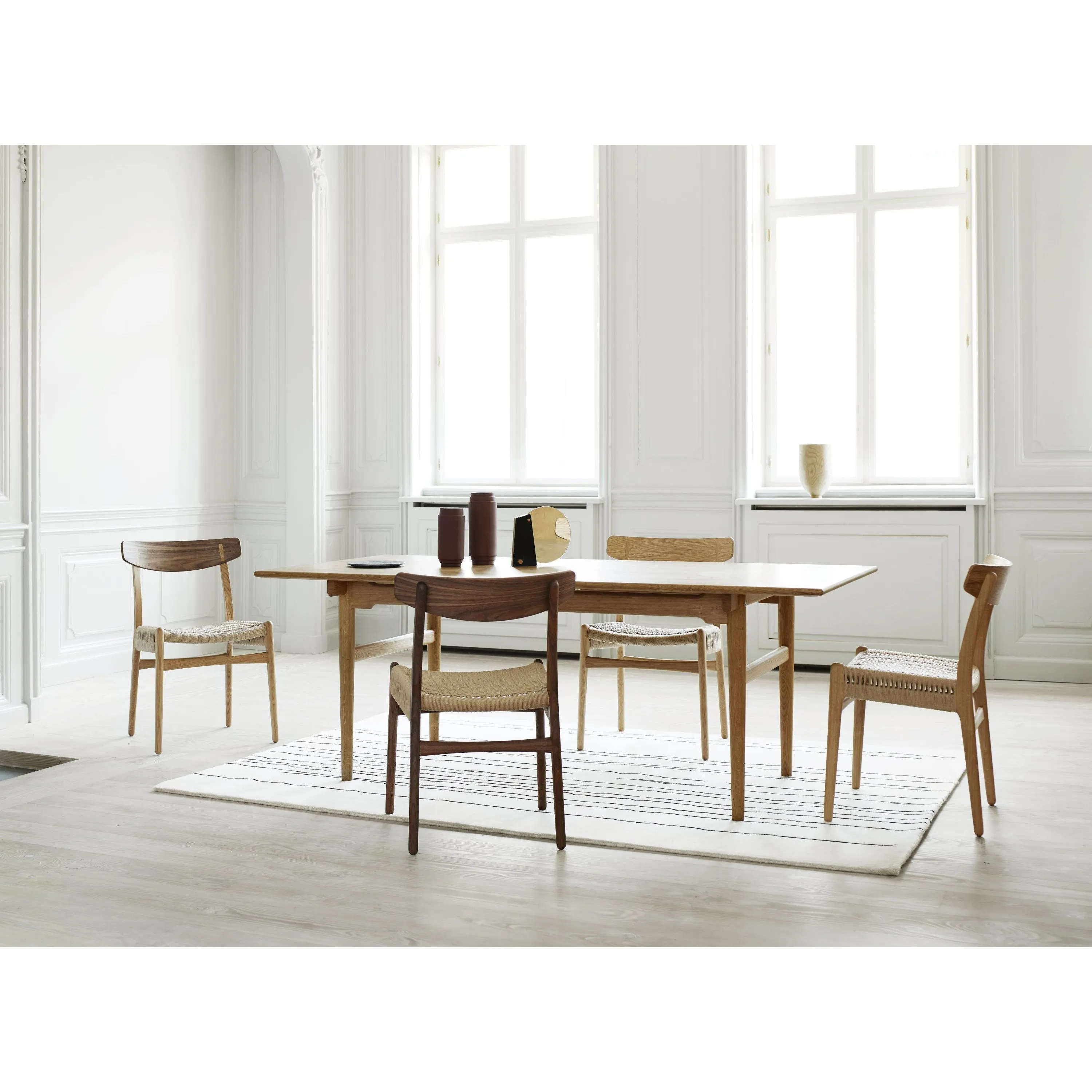 Carl Hansen Ch23 Chair, Oiled Oak & Walnut Chair Frame Oiled /Natural Cord