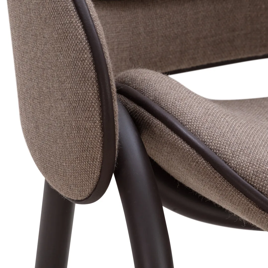 Folium Lounge Chair