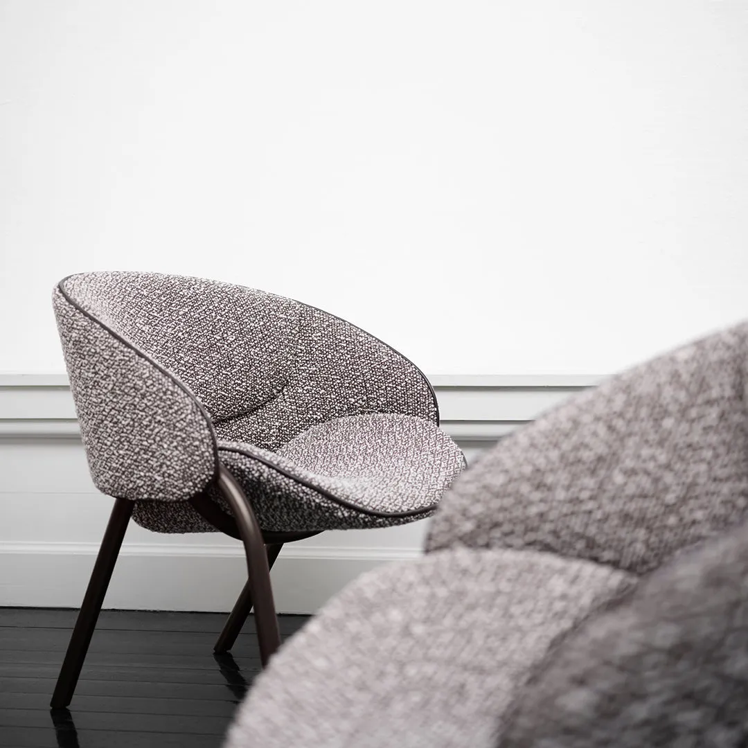 Folium Lounge Chair