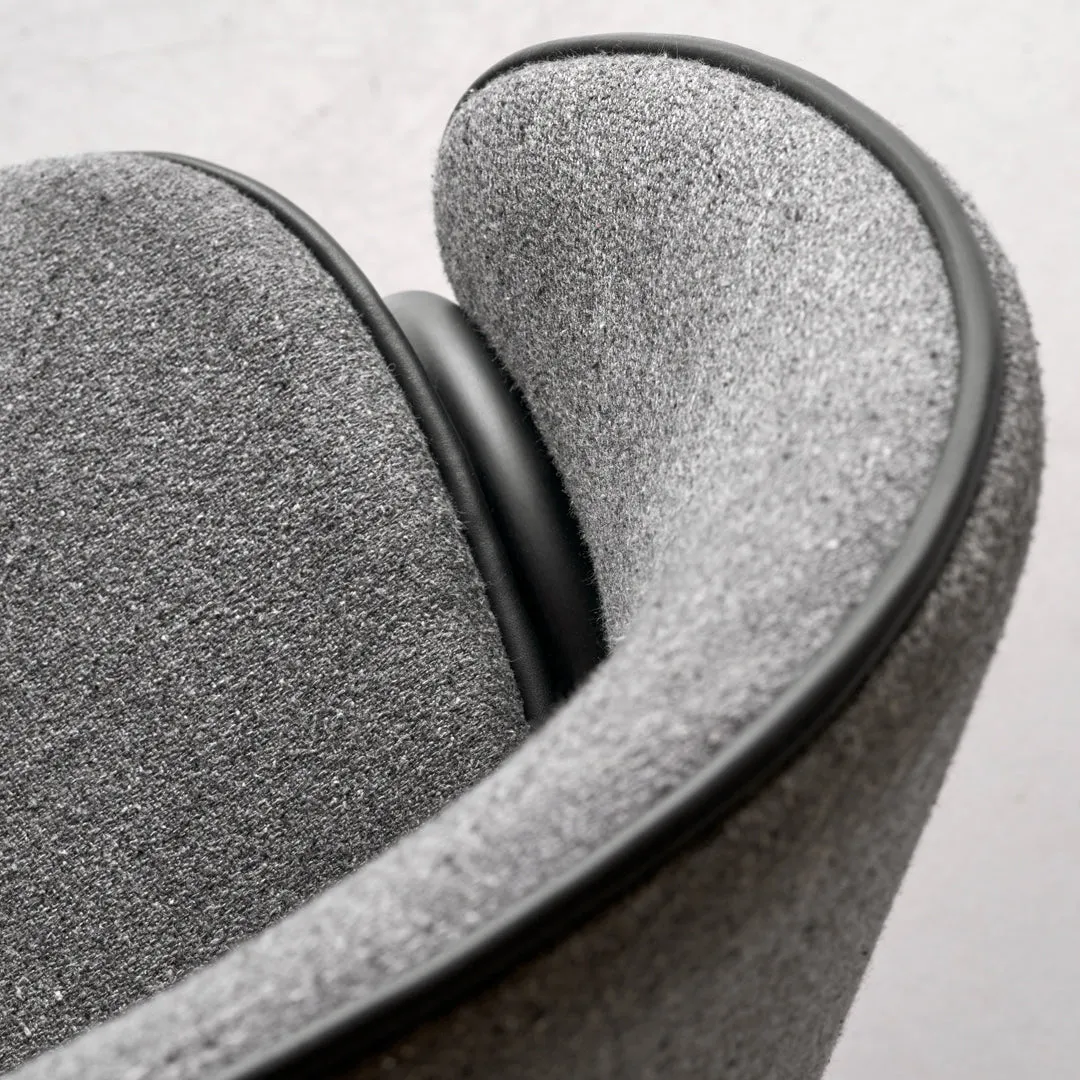 Folium Lounge Chair