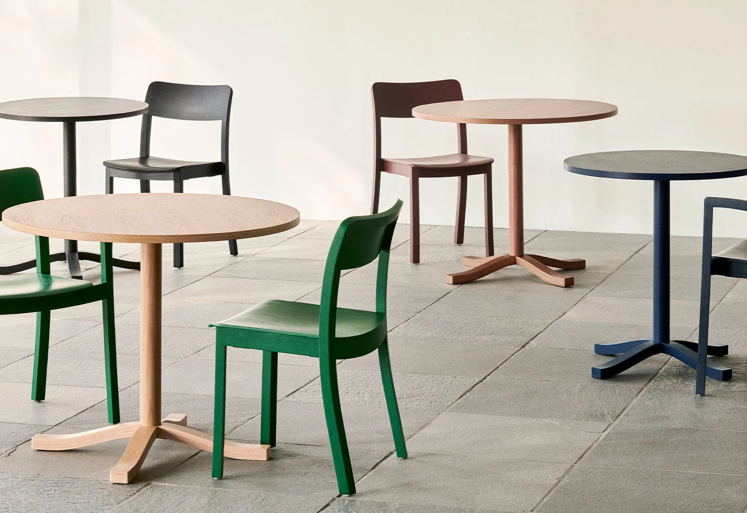 Pastis Table